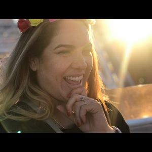 Meet your Posher, Sarsara